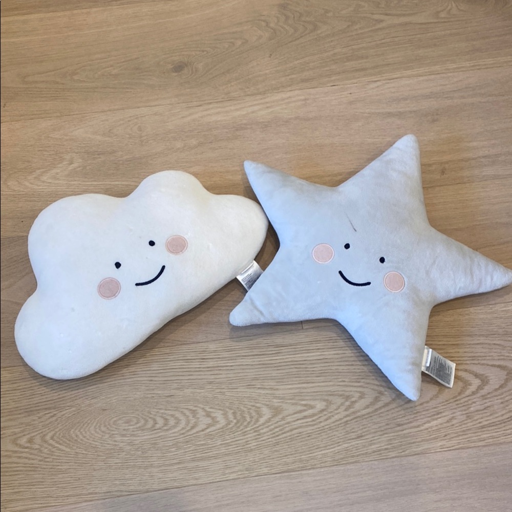 H&M pillows
